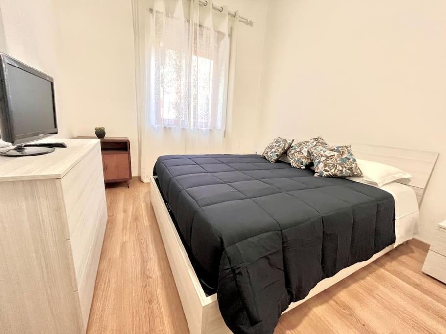Alloggio Turistico In Zona Centrale - Aeroporto Fco Фиумичино Екстериор снимка